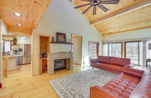 Ski, Hike and More Spacious Log Cabin in Long Pond - Foto 4