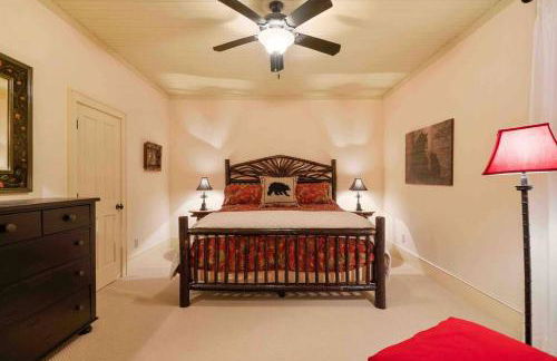 Cashiers Lux Mountain Home - Large Fire Pit - Foto 18