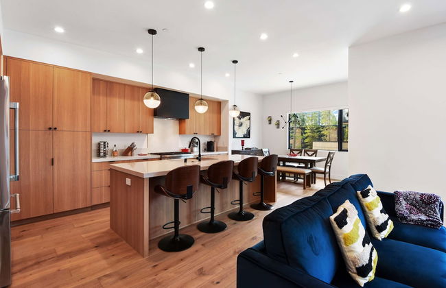 Enjoy Paradise Hot Tub, Bike & Beach Equipment! - Photo 11