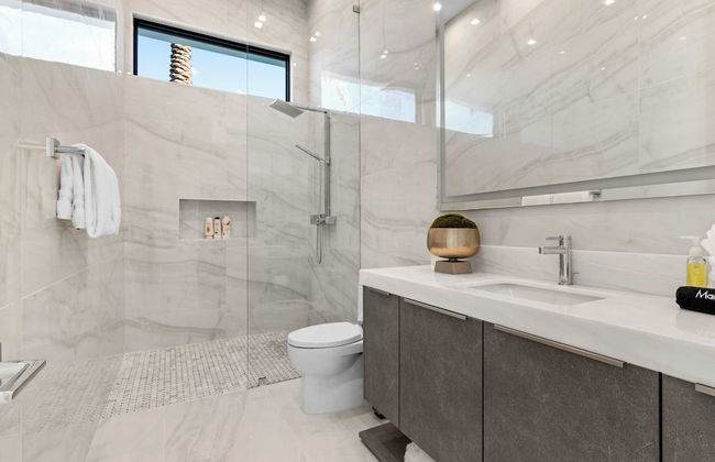 Exclusive Indio Villa Pool, Hot Tub, Putting Green Sleeps 18 Bravo #6 - Foto 36