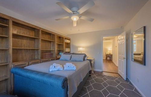 Large Luxury House, King Beds and More, Hot Tub, Theater, Fireplace, Game Room, Ping-pong, Pool Table, Air Hockey, Arcade, River, Big Kitchen, Nice Porch, Quiet, Good for Families and Large Groups, Near UGA Golf Course, Close to UGA & Stanford Stadium - Photo 66