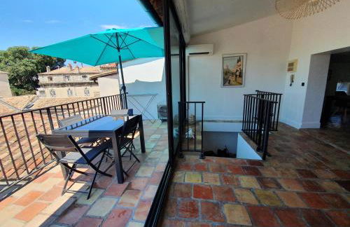 Au cœur du centre historique - Immeuble classé - Terrasse - climatisé - Foto 12