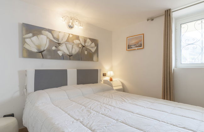 2 bedroom Apartment in Ventimiglia with swimming pool and garden - Photo 10