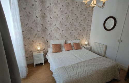 Rua Nova Apartment 28, 3 Dormitorios, WIFI, PS4 y Netflix, a 200m Catedral - Foto 57