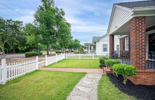 Quaint house, king bed 2min from down town - Photo 9