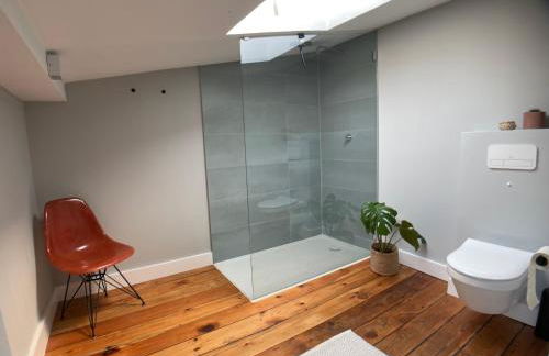 Helle Dachgeschosswohnung mit großer Südterrasse - Foto 25