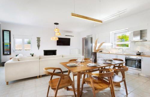 Villa Excesio - With Private Pool - Foto 36