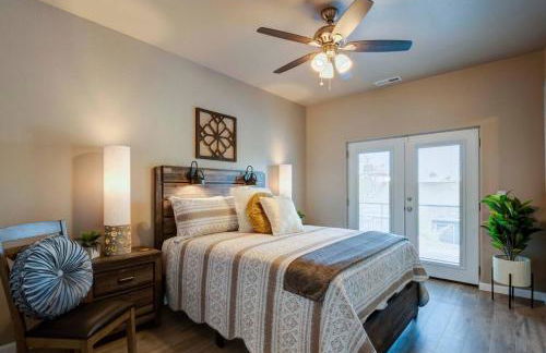 Stunning View! UNR-Groups-Deck-Reno-Minerva House - Foto 24