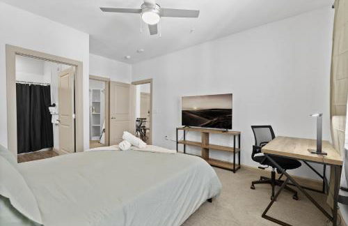 Luxe 3B/2B Getaway - Pool, Gym, Parking, Pet Wash - Foto 13