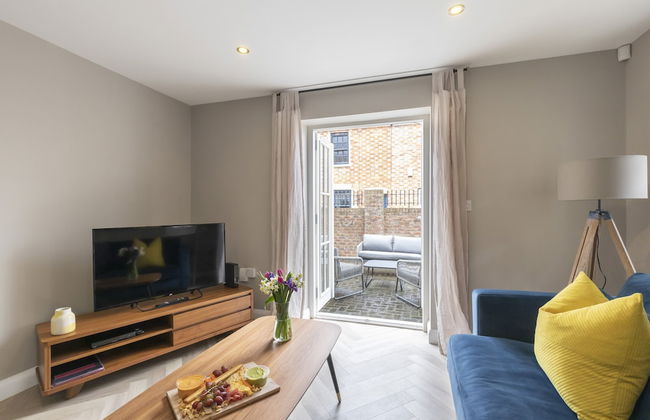 Elliot Oliver - 2 Bedroom Garden Apartment With Parking - Photo 12