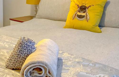 Chester City Centre Waterfront Apartment - Photo 46