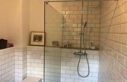 Naturnahes Wohnen in einem alten Haus mit Garten - Foto 36