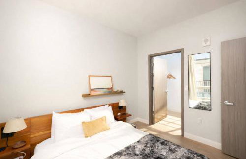 Walker's Point Apt with Gym and Balcony - Foto 4