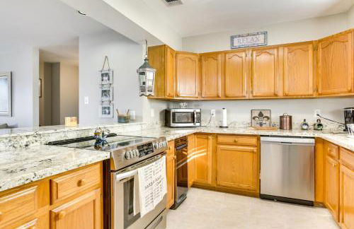 Bayou Bliss Barataria Waterfront Getaway with Dock! - Foto 11