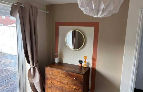 Large 4 Bedroom 3 Bathroom Town House with Secure Parking by Amazing Spaces Relocations Ltd - Foto 33