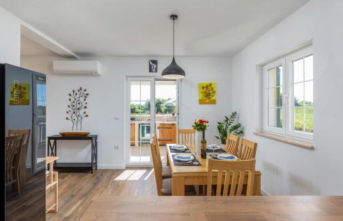 Amazing Home In Zminj - Foto 8