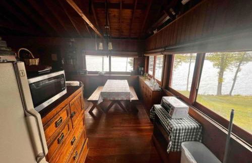 Cozy Cabin with Lovely Views of Great Sacandaga Lake in Northville, New York - Foto 8