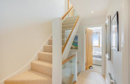 Toffee Apple - Photo 23