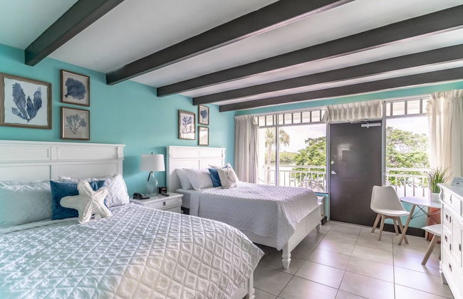 201 Little Harbor Inn - Photo 1