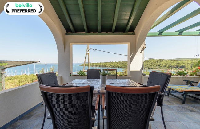 Holiday Home in Veli Rat Near Saharun - Foto 13