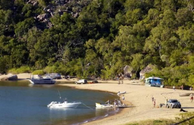 Maggies Beachfront Apt. 7 - Photo 12