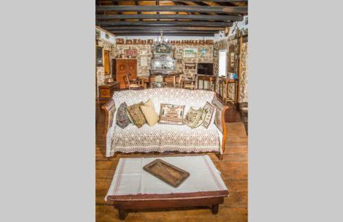 PONTINOS OLD HOUSE - Photo 10