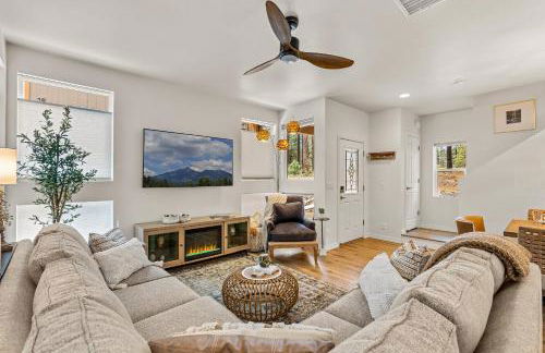 Elegant New Construction Bungalow with Scenic Forest Views - Photo 1