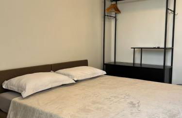 Apartamento na Orla da graciosa - Quarto de casal - Beliche sob demanda - Até 4 hospedes - Photo 2