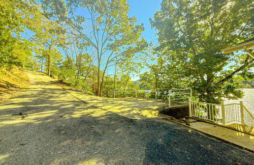 Lakefront Home-3BD25BADockGrillFirepitKayaks - Foto 59