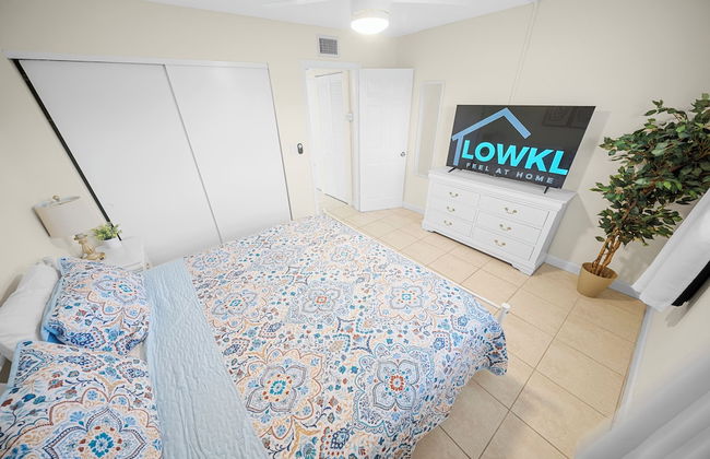 Riverwatch Apartments by Lowkl - Photo 7