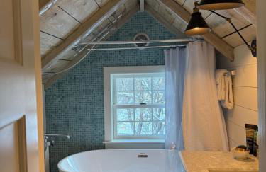 Elegant Private Barn Apartment in E Dover with 50 mile view - Foto 12