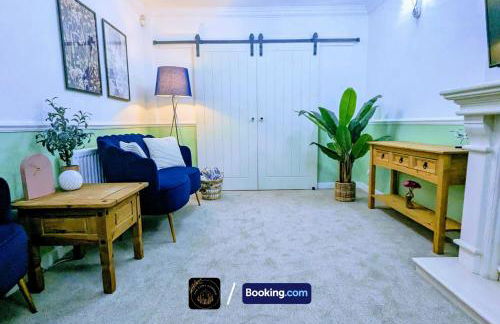 Modern 4-Bed House, Free Parking & WiFi in Swinton - Foto 7