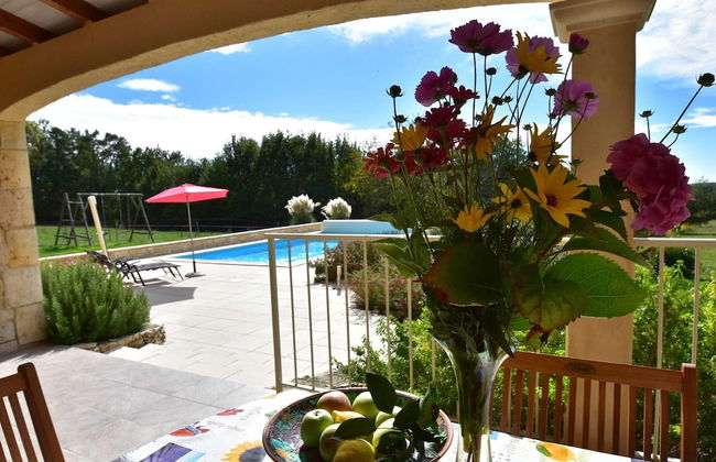 Holiday Home in Montclera With Sunny Garden, Playground Equipment and Private Pool - Foto 46