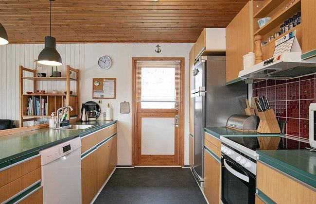 6 Person Holiday Home in Laeso - Foto 5