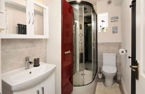 Beach Front Flat Shaldon with Parking - Foto 35