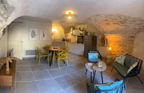 Pujaut , Gîte cœur de village « sous le clocher» - Photo 34