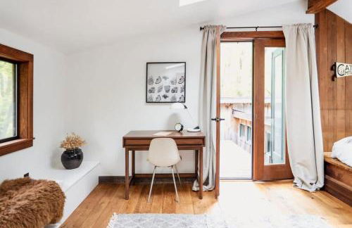 Chic Catskills Cabin with Hot Tub and Fire Pit - Foto 29