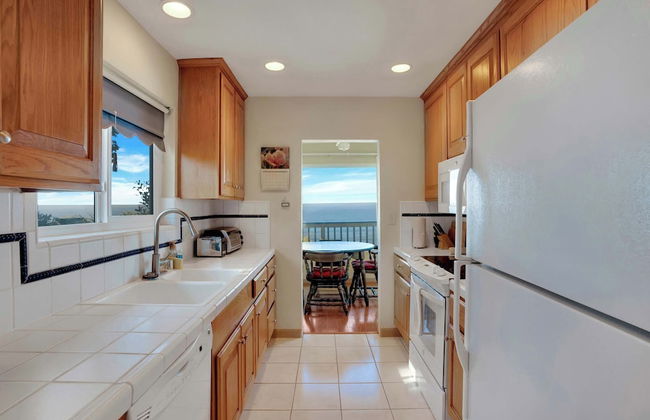 Stunning Coastal Cottage w/ Views of Monterey Bay! - Foto 8