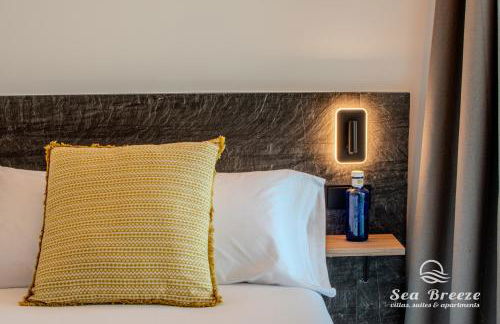 Sea Breeze Suites - Photo 19