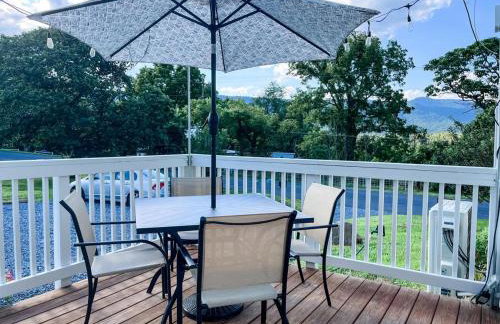 The Orchard, a family friendly home- hot tub, fire pit, yard games - Foto 4