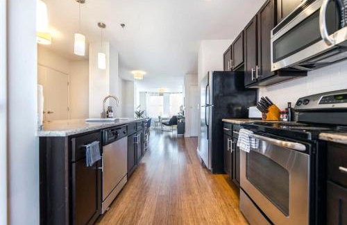 Center of DT walking distance to many venues - Foto 11