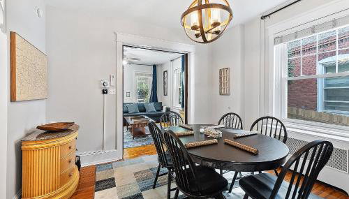 Main Line Manor 3BR with King Beds & Patio & Backyard - Foto 5