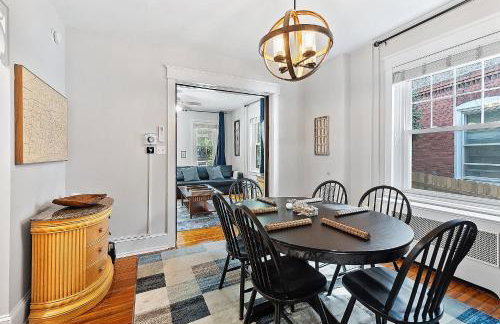 Main Line Manor 3BR with King Beds & Patio & Backyard - Foto 5