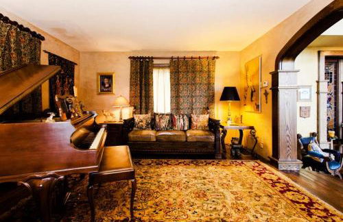 HIGHLANDS CASTLE overlooking Lake George plus 2 other CASTLES & SUITES - Foto 53