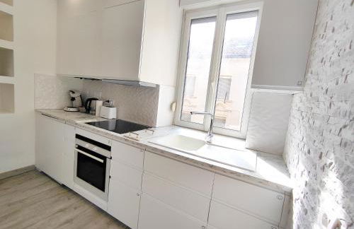 CinéLux - Appartement entier - Parking gratuit - Foto 7