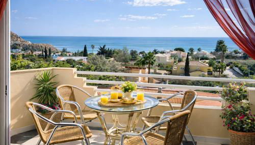 Dreamy Sea View Apartment with Access to Private Pool & Stunning Rooftop - Foto 4