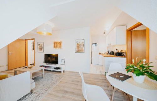 Bliss Place - Serviced Apartment - Arbeitsplatz, Zentral, Küche, Waschmaschine, SmartTV - Foto 11