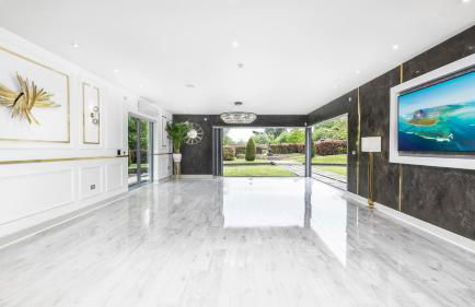 Luxury 10,000 Sq Ft 7-bed Mansion With Indoor Pool - Foto 29