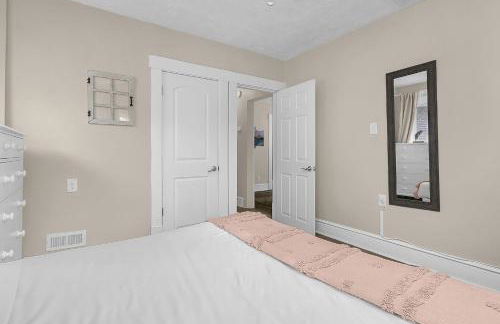 Chic 2BR near DT, 8 min walk to Park&Conservatory - Foto 16