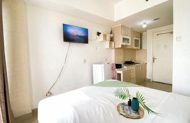 Homey And Cozy Living Studio At Poris 88 Apartment - Foto 7